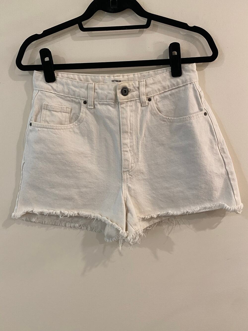 Cotton On Women High Rise Shorts Size 6 White Frayed Hem 100% Cotton Streetwear